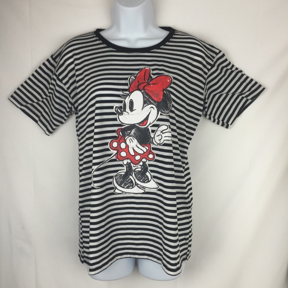 Disney Minnie Mouse graphic T size M